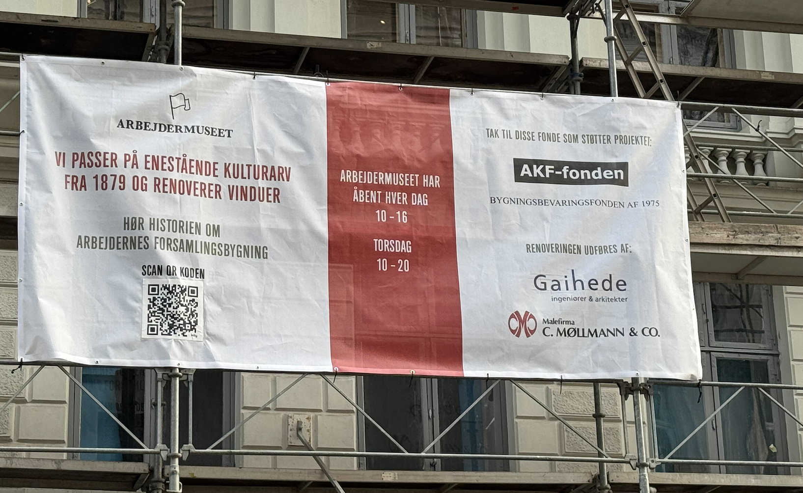 Bannercase for Arbejdermuseet – Stilladsbanner med QR-kode