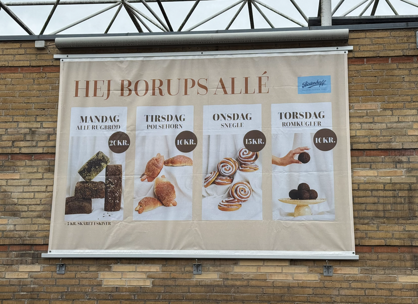 Bannermontage – Facadebanner med aluskinne – Bodenhoff
