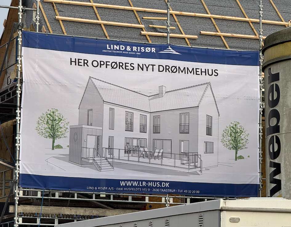 Bannermontage – Byggepladsbanner – Lind & Risør